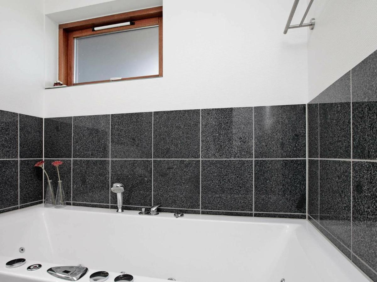 6 Person Holiday Home In Bogense Esterno foto